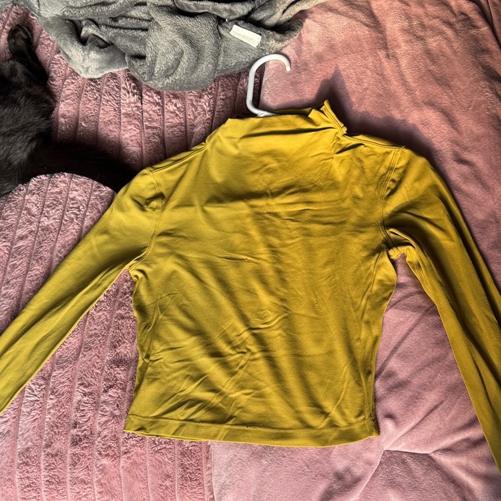 Lululemon Athletica Yellow Long Sleeve Top